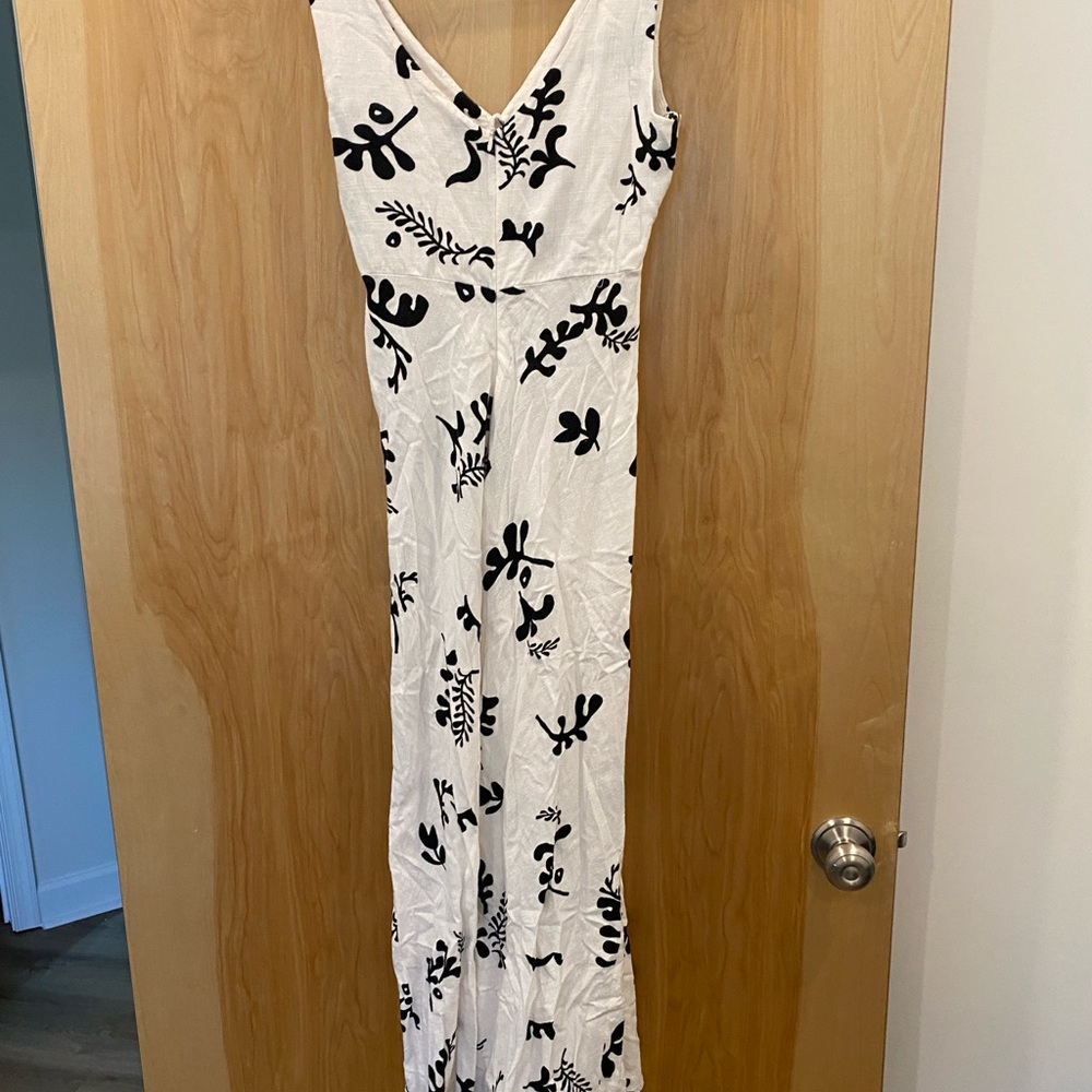 Elegant Black and White Floral Maxi Dress